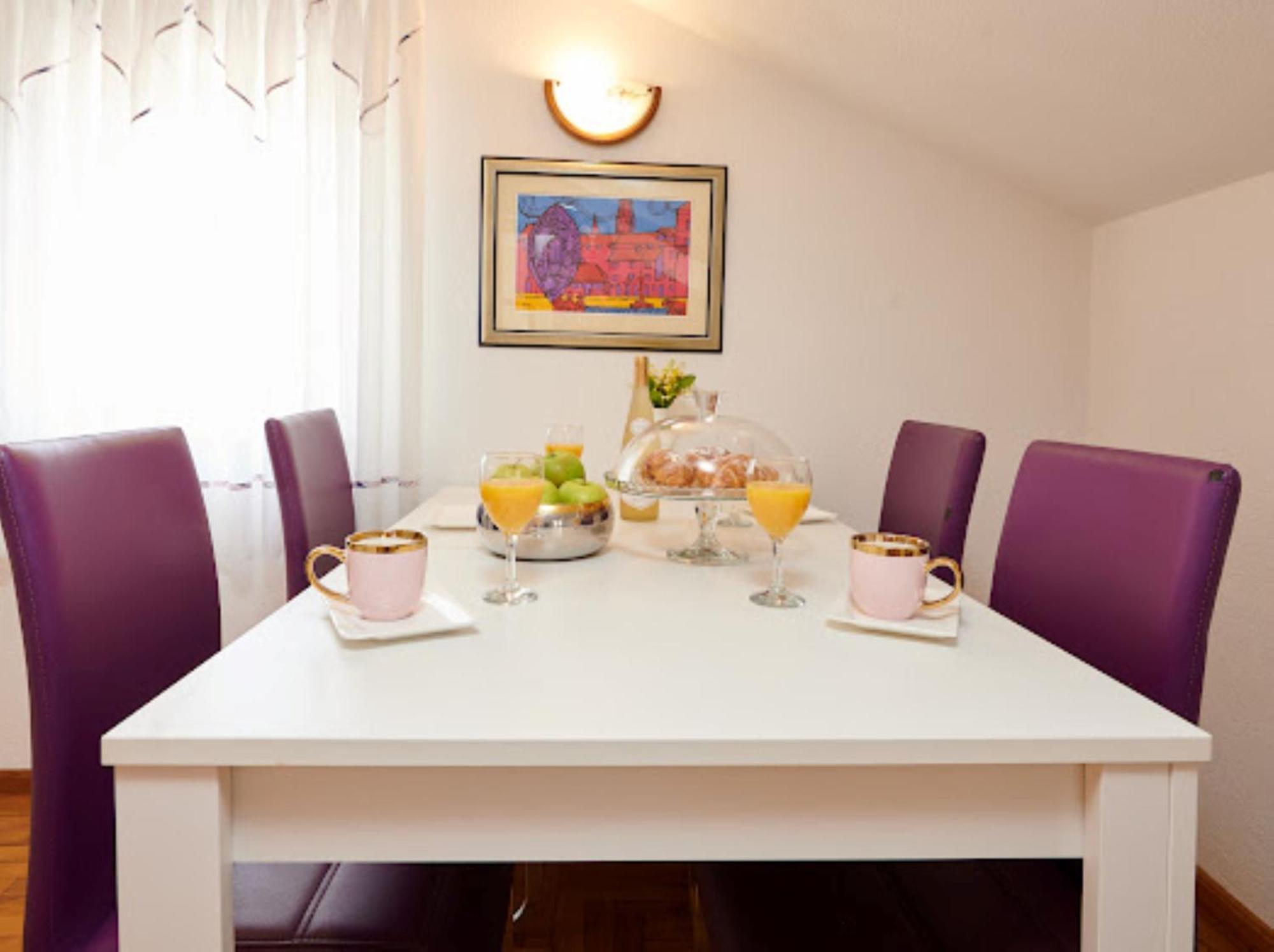 Guesthouse Ana Trogir Old Town מראה חיצוני תמונה