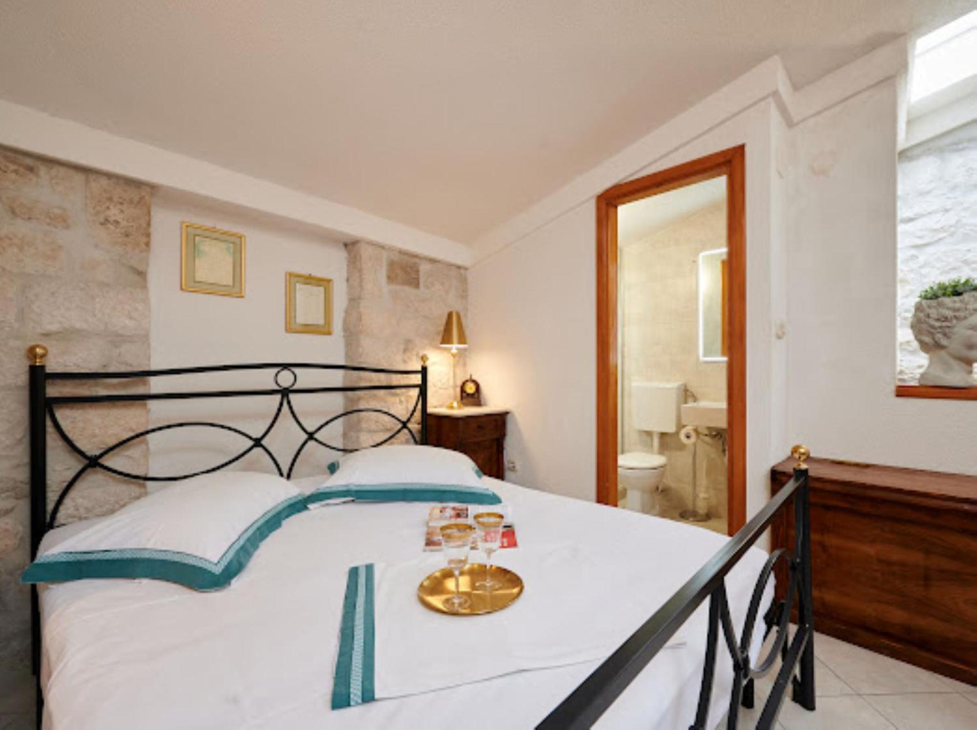 Guesthouse Ana Trogir Old Town חדר תמונה
