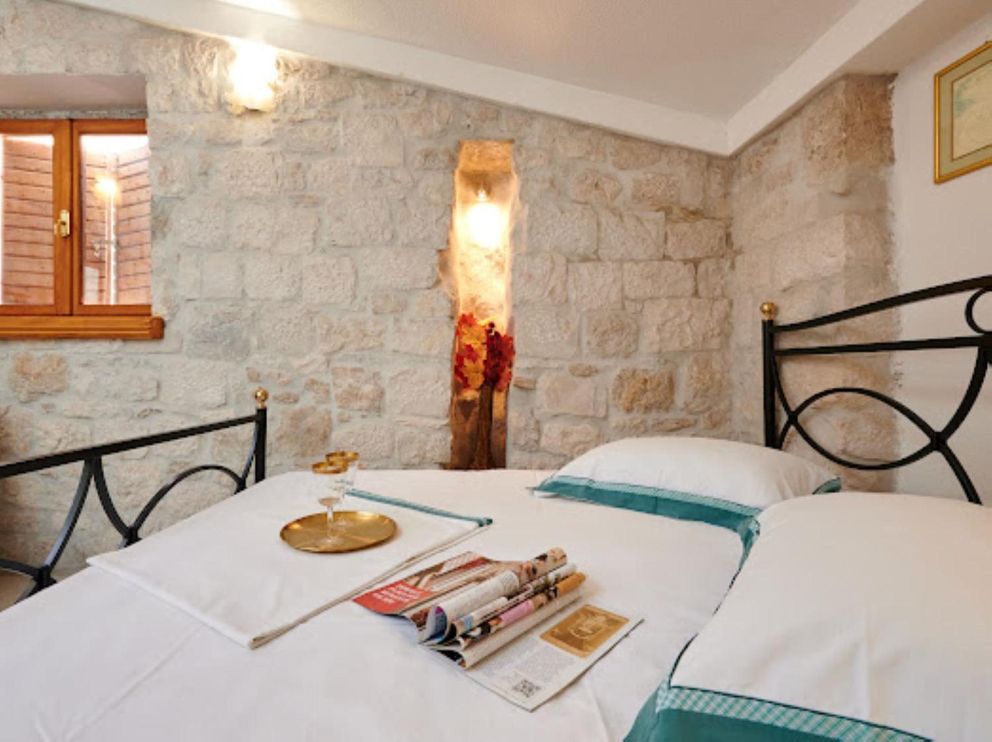 Guesthouse Ana Trogir Old Town חדר תמונה
