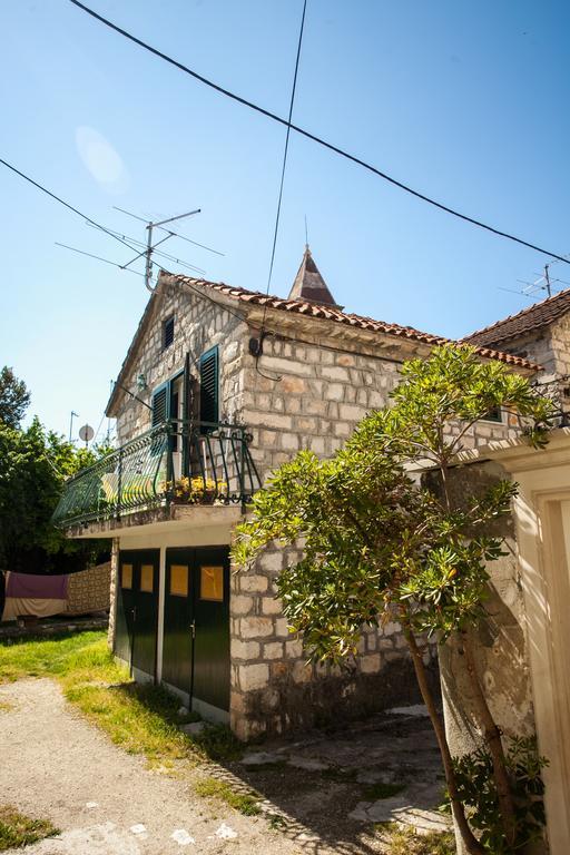 Guesthouse Ana Trogir Old Town מראה חיצוני תמונה