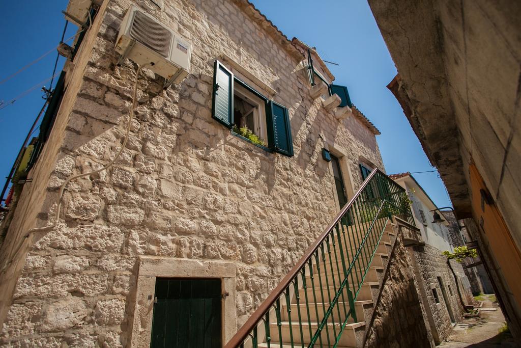 Guesthouse Ana Trogir Old Town מראה חיצוני תמונה